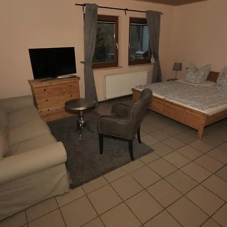 Zum Paradies Gasthof *
