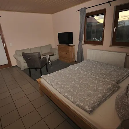 Zum Paradies Gasthof *